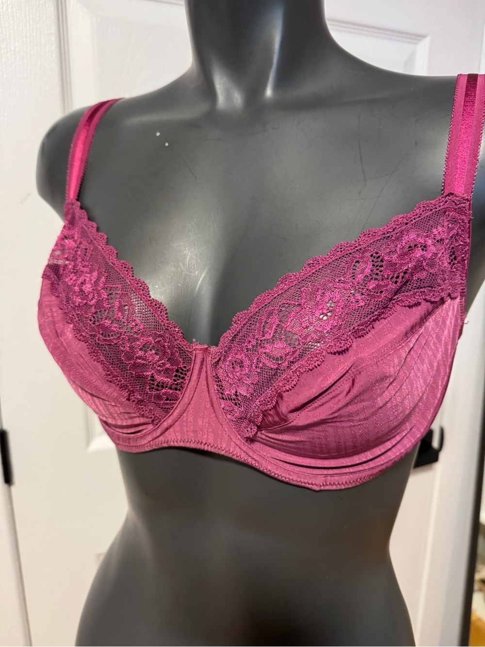 bra - Picture 2 of 5